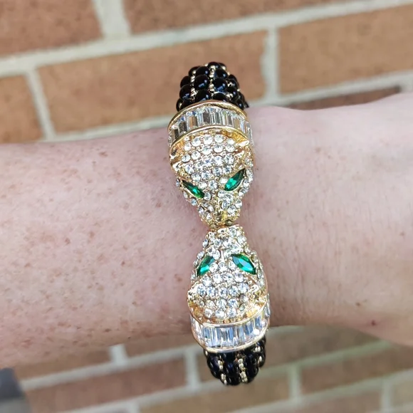 ๐ฅ ๐ฅ Natasha Couture Sparkling Tigers Head Clamper Bracelet - Picture 3 of 5